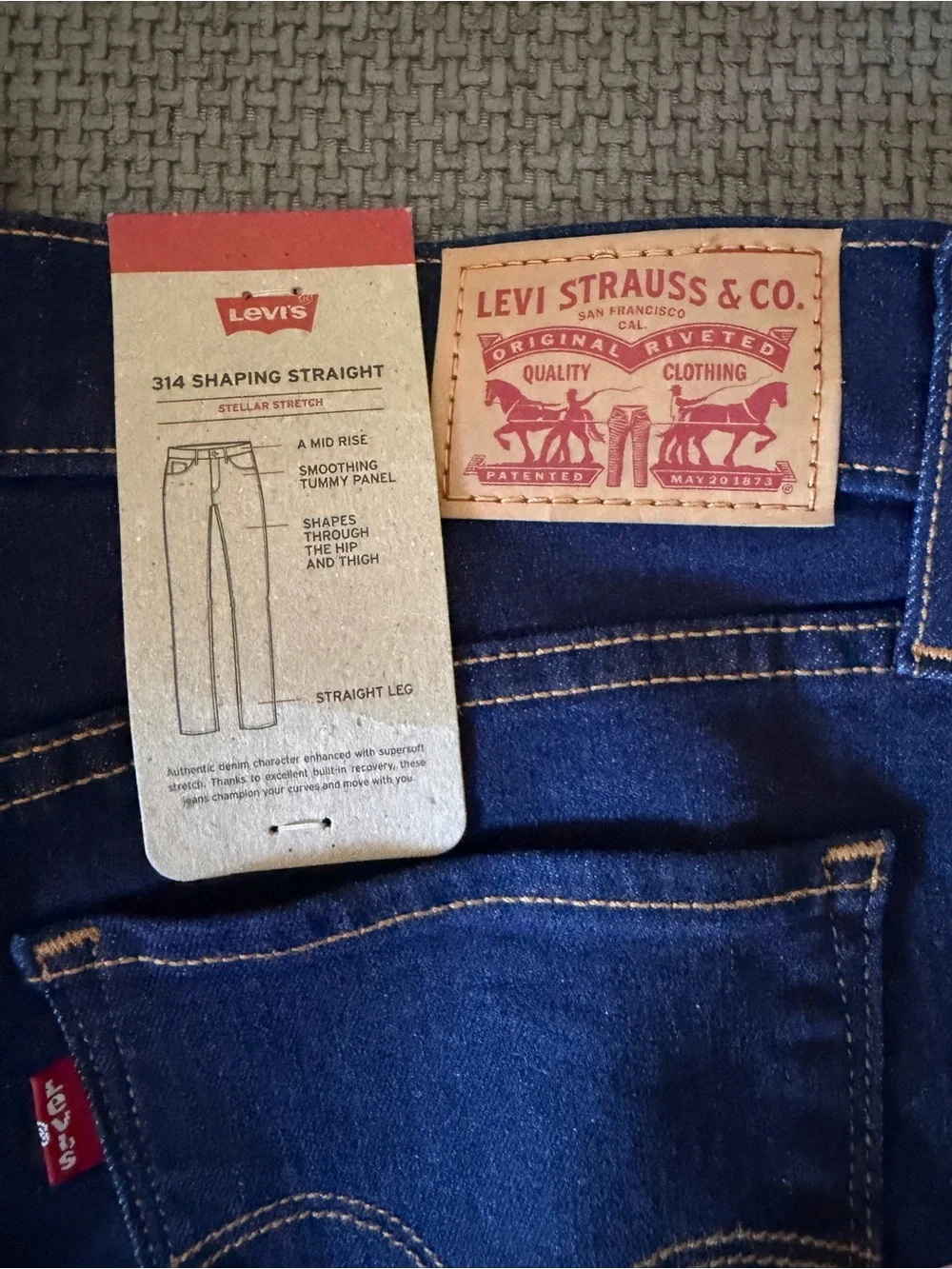 Levi’s 314 Shaping Straight Leg Jeans Dark Wash Women’s Size 28x32 Tummy Control - Picture 6 of 15